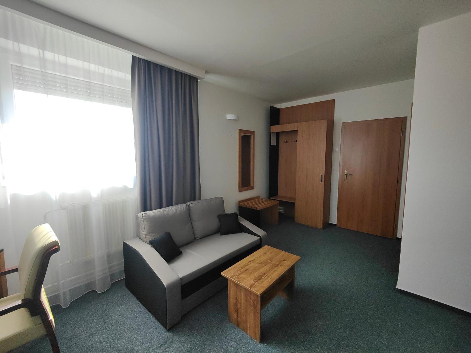 Hotel P7 Lucenec Exterior photo
