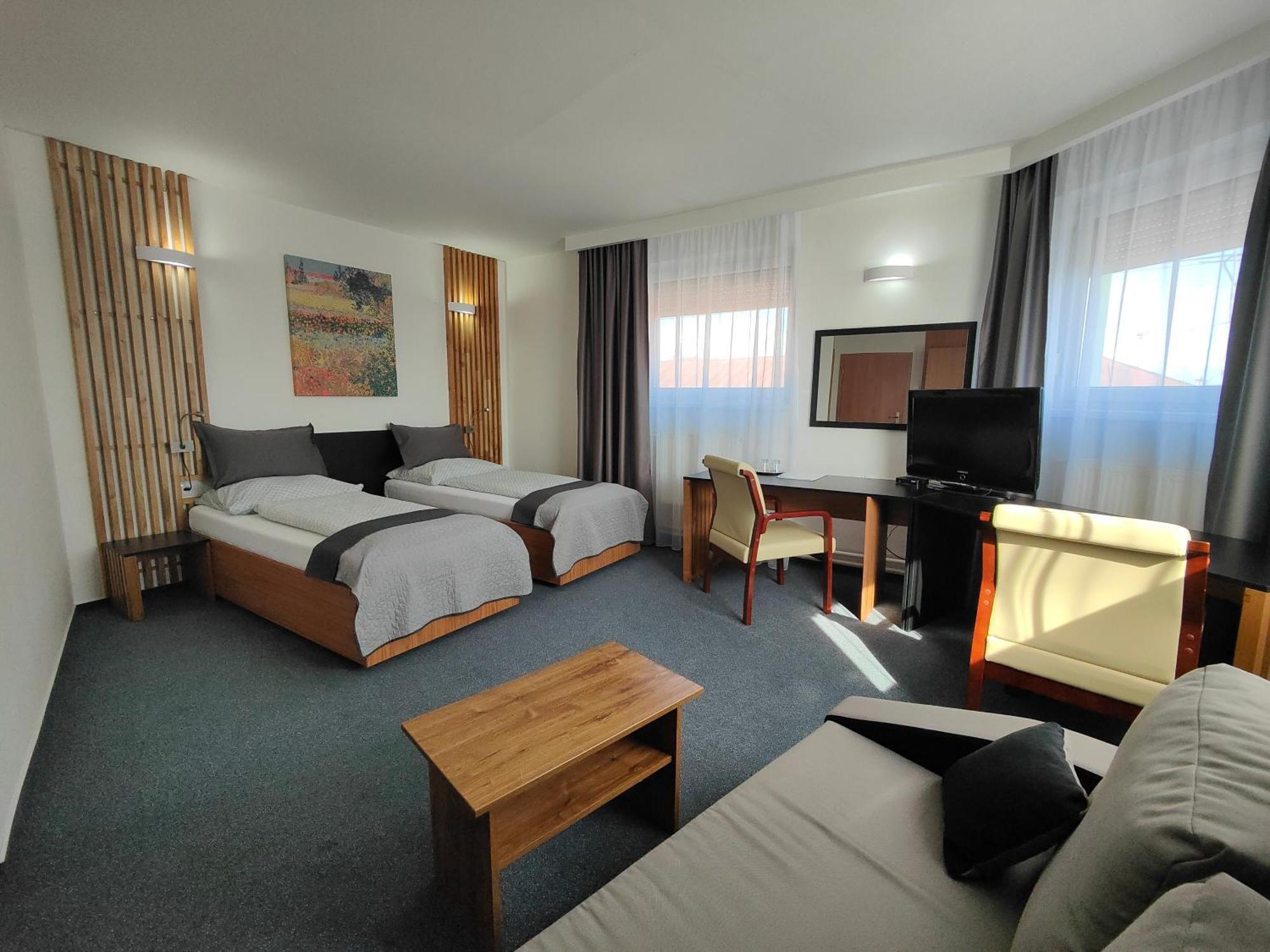 Hotel P7 Lucenec Exterior photo